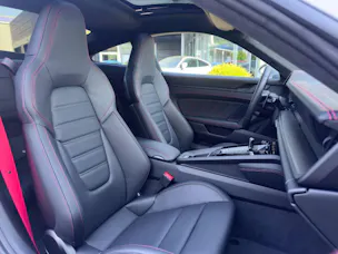 Porsche 911 Carrera 4 GTS