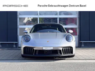 Porsche 911 Carrera 4 GTS