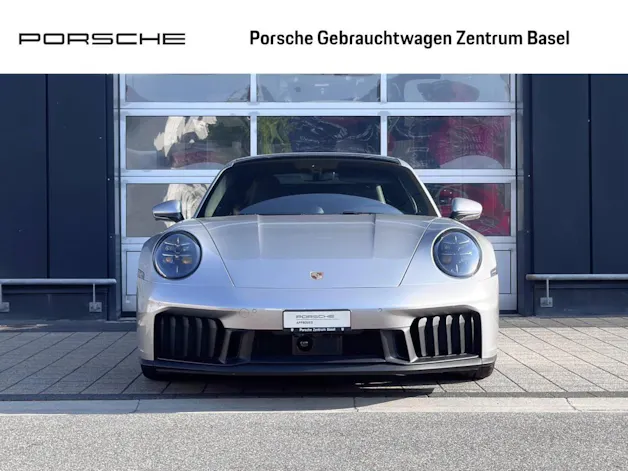 PORSCHE 911 Carrera 4 GTS
