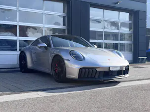 Porsche 911 Carrera 4 GTS
