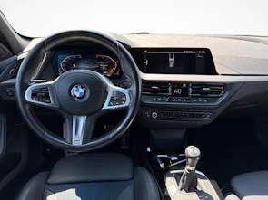 immagine del veicolo BMW 118d