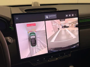 https://vehicle.imgix.net/4364774/a0d09bbe-e33b-4b10-b345-a3f51b2efe40.jpeg