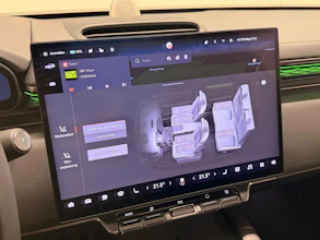 https://vehicle.imgix.net/4364774/e9d825c6-3030-4e21-b371-48bf8550a837.jpeg