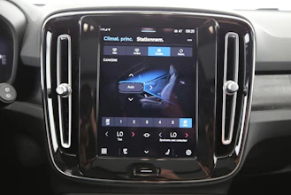 https://vehicle.imgix.net/4364779/95ff5abf-211b-4bd2-984e-f610b1d18a63.jpg