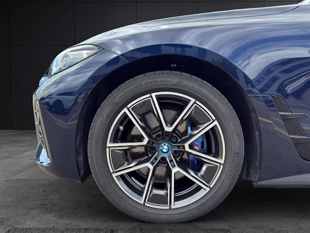 BMW i4 M50
