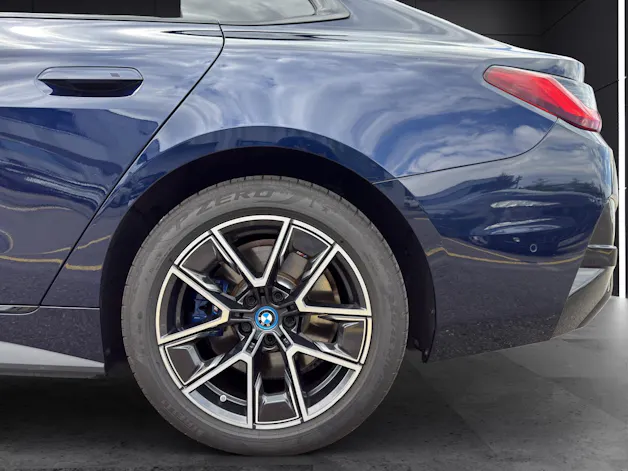BMW i4 M50