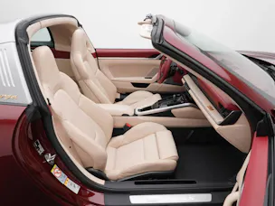 Porsche 911 Targa 4S Heritage Edition