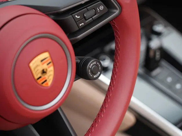 Porsche 911 Targa 4S Heritage Edition