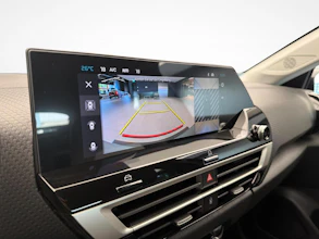 https://vehicle.imgix.net/4364849/3eecd647-92c6-4140-8e6a-f92361d422a0.jpg
