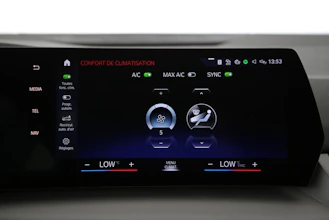 https://vehicle.imgix.net/4364867/aab90cb3-6d7c-44d3-9ee7-5581aa3fffd5.jpg