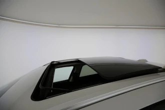 https://vehicle.imgix.net/4364867/f777b7ce-fc00-4bfa-8a1f-07df5a0e2068.jpg