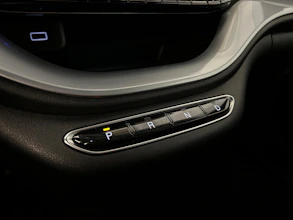 https://vehicle.imgix.net/4364890/1b25ac25-45d8-4313-b92b-eae3f36bc52b.jpg