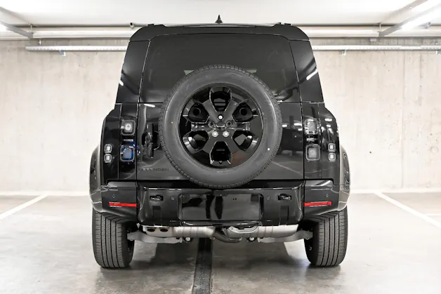 Land Rover Defender 110 3.0 D I6 250 X-Dynamic SE