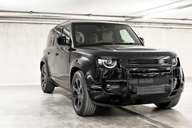 Land Rover Defender 110 3.0 D I6 250 X-Dynamic SE