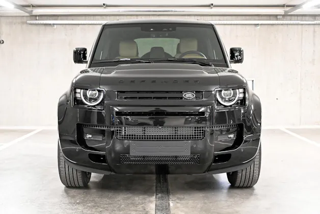 Land Rover Defender 110 3.0 D I6 250 X-Dynamic SE