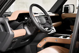 Land Rover Defender 110 3.0 D I6 250 X-Dynamic SE