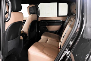 Fahrzeugbild LAND ROVER Defender 110 3.0 D I6 250 X-Dynamic SE