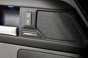 Fahrzeugbild LAND ROVER Defender 110 3.0 D I6 250 X-Dynamic SE
