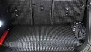 Land Rover Defender 110 3.0 D I6 250 X-Dynamic SE
