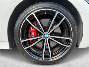 https://vehicle.imgix.net/4364930/b849a5aa-b740-4da5-839b-ada6147f3d0c.jpg