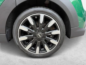 https://vehicle.imgix.net/4364997/56182540-0ec8-4eeb-aa87-dede00161241.jpg