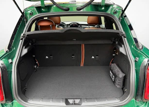 https://vehicle.imgix.net/4364997/9b934664-8109-4042-a32f-d644ff5d74d4.jpg