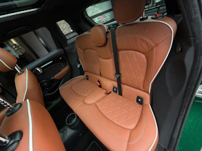 https://vehicle.imgix.net/4364997/cc8bccb0-a1f3-45da-9d70-ec2db21ff626.jpg