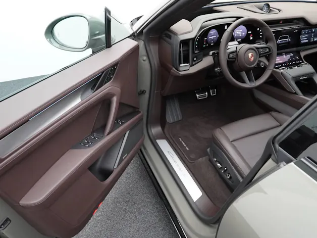 Porsche Cayenne S Electric
