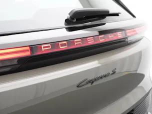 Porsche Cayenne S Electric