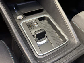 https://vehicle.imgix.net/4365028/e1656257-db9d-4d3a-82aa-93cd33541453.jpg