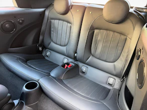https://vehicle.imgix.net/4365043/ce1be643-ac28-4733-92c1-bd6adac9a117.jpg