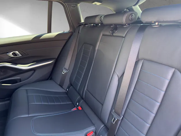 BMW 330e xDrive SAG Touring