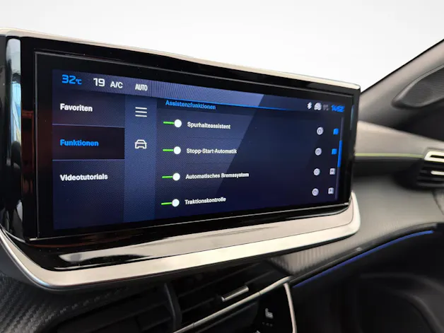 Peugeot 2008 1.2 Hybrid 145 GT