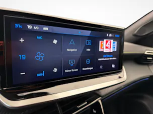 Peugeot 2008 1.2 Hybrid 145 GT