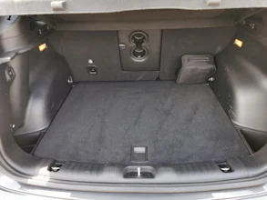 https://vehicle.imgix.net/4365140/a43a76af-80bb-457b-8f40-2e9595068c13.jpg
