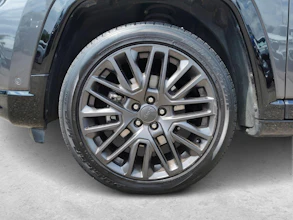 https://vehicle.imgix.net/4365140/f11ee713-0089-429e-b436-e70f4ee20ac0.jpg