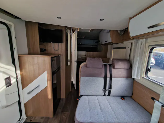Fiat Ducato Capron Carado T338+ 2.3
