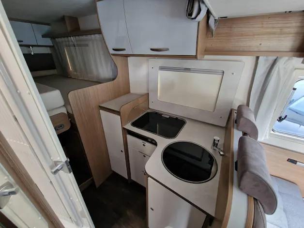 Fiat Ducato Capron Carado T338+ 2.3