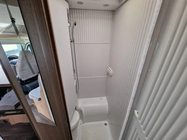 Fiat Ducato Capron Carado T338+ 2.3