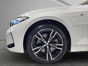 BMW 330e xDrive Touring