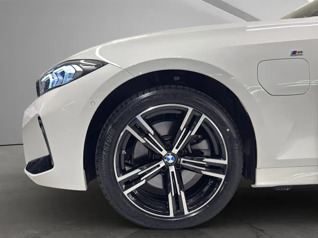 BMW 330e xDrive Touring