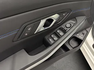 BMW 330e xDrive Touring