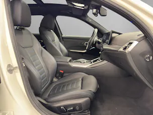 BMW 330e xDrive Touring