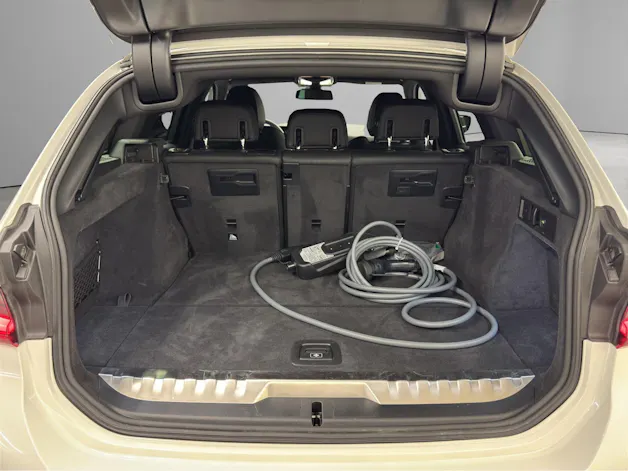 BMW 330e xDrive Touring