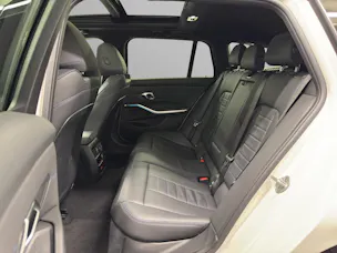 BMW 330e xDrive Touring