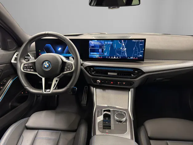 BMW 330e xDrive Touring