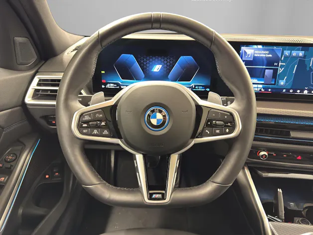 BMW 330e xDrive Touring