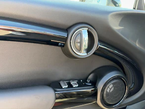 https://vehicle.imgix.net/4365222/179800fa-9e3f-4d08-a9f0-1e63e157cf8e.jpg