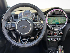 https://vehicle.imgix.net/4365222/40ceb435-8576-494f-9a3b-09977415ae88.jpg