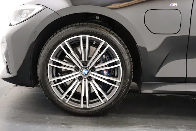 BMW 330e xDrive